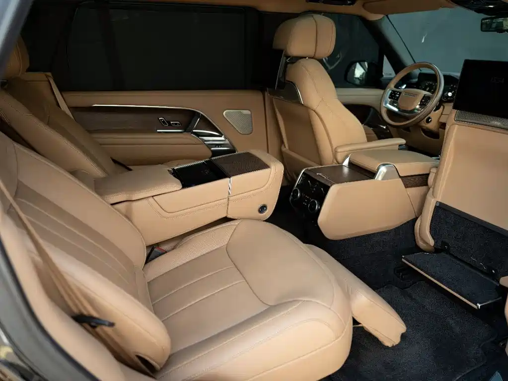 Land Rover Range Rover 2024 3.0 L6 400PS Long Wheelbase