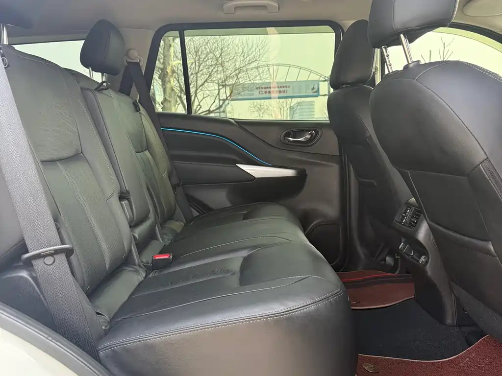 Nissan Terra — миниатюра 13