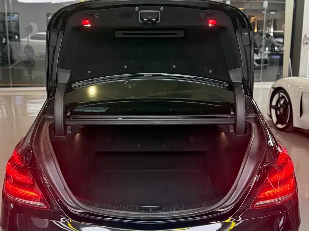 Mercedes-Benz S-Class — миниатюра 5