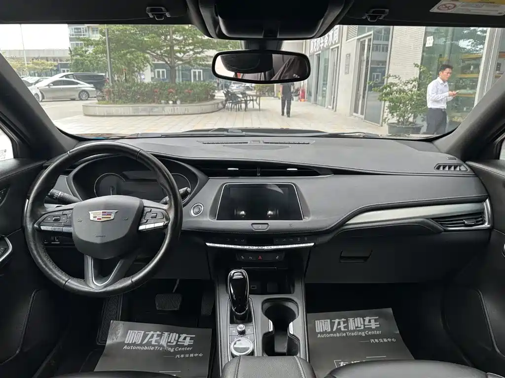 Cadillac XT4 2021 28T Luxury