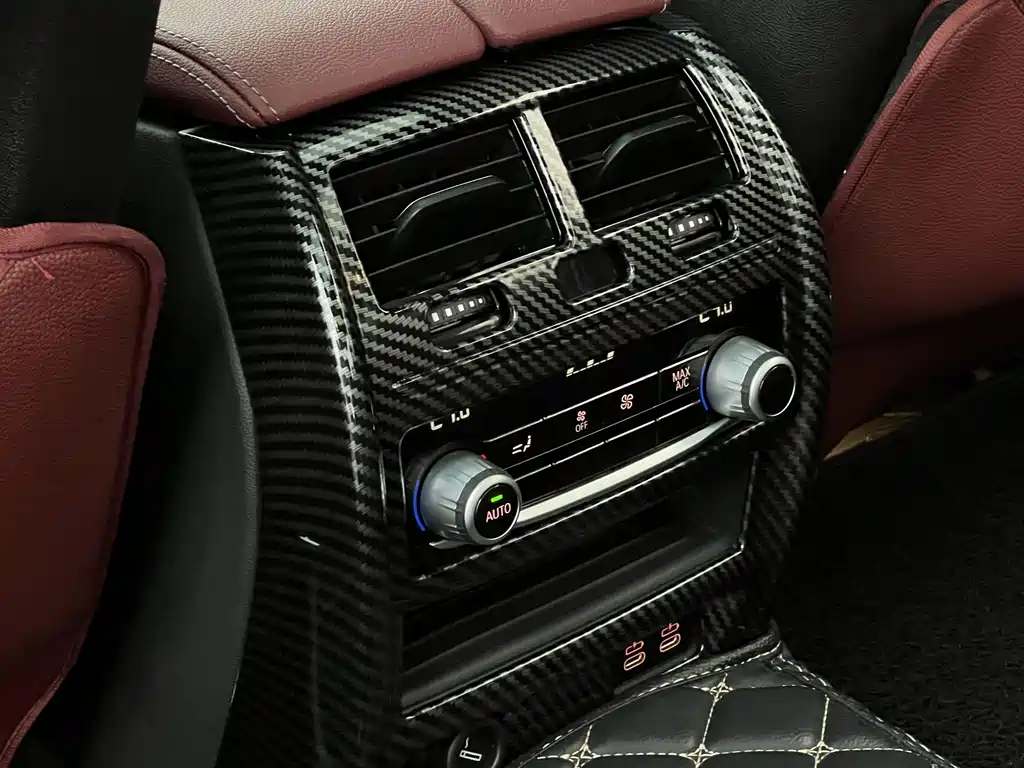 BMW 5 Series — миниатюра 10