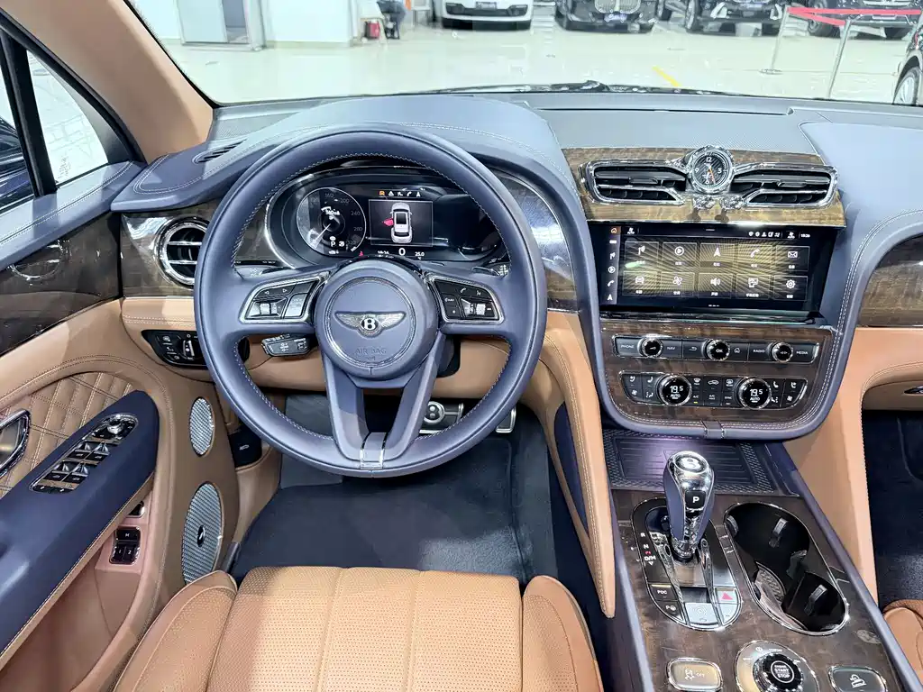 Bentley Bentayga — миниатюра 14