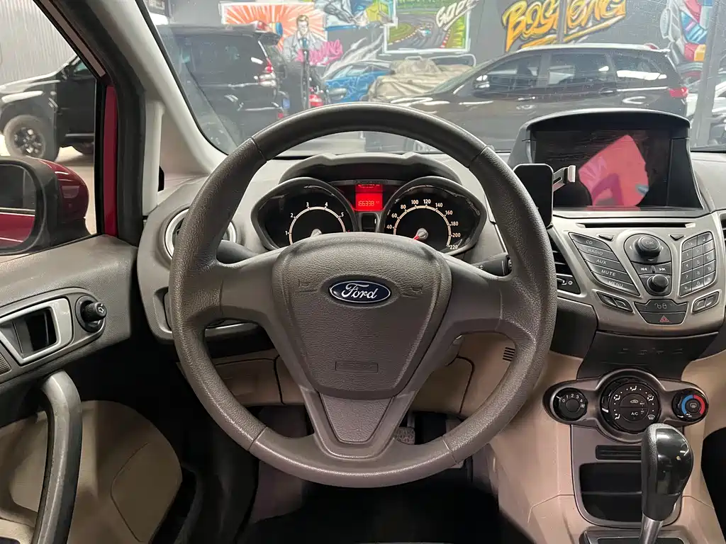 Ford Fiesta Sedan 1.5L Auto Fashion Type, фото 11