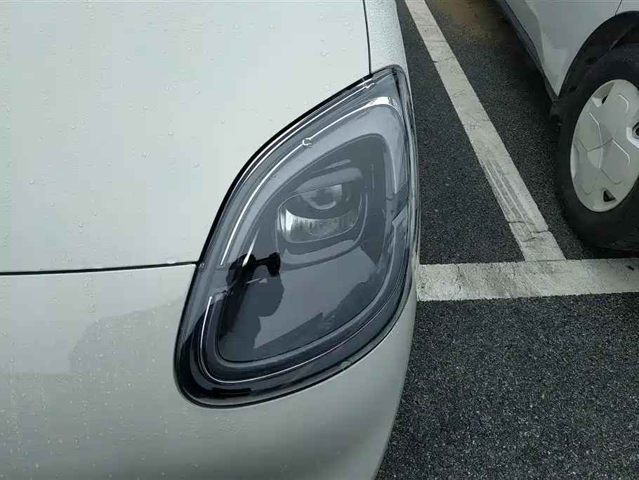 Wuling Mini EV MINIEV 2025 Premium +