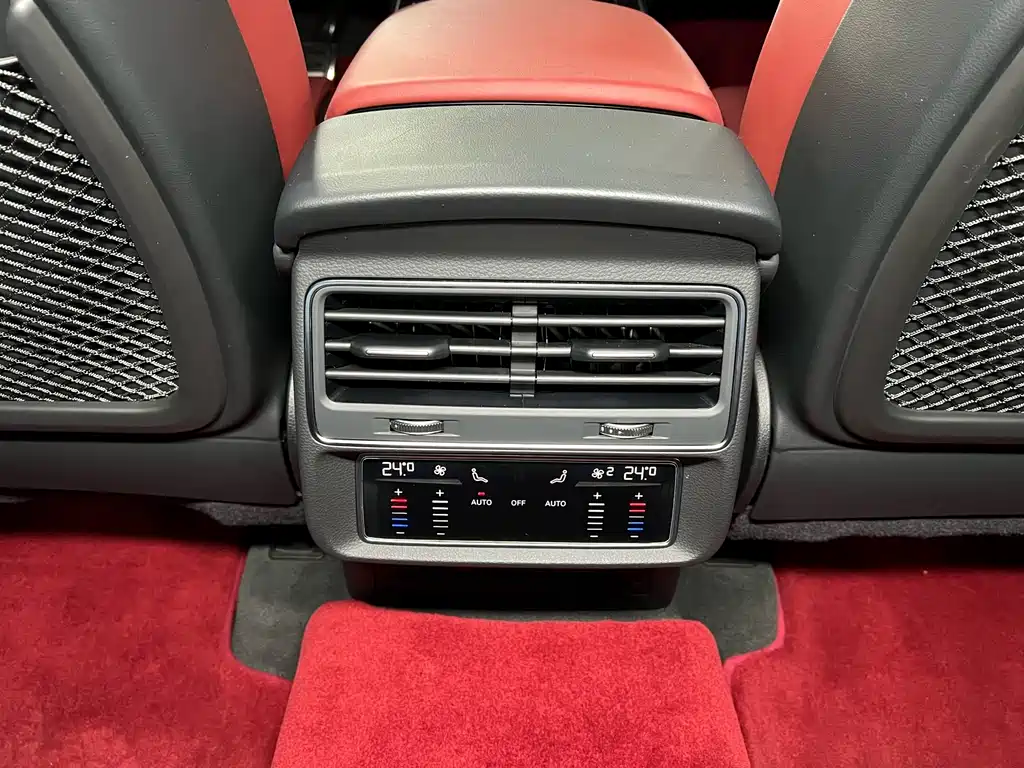 Audi SQ7 4.0 TFSI, фото 20