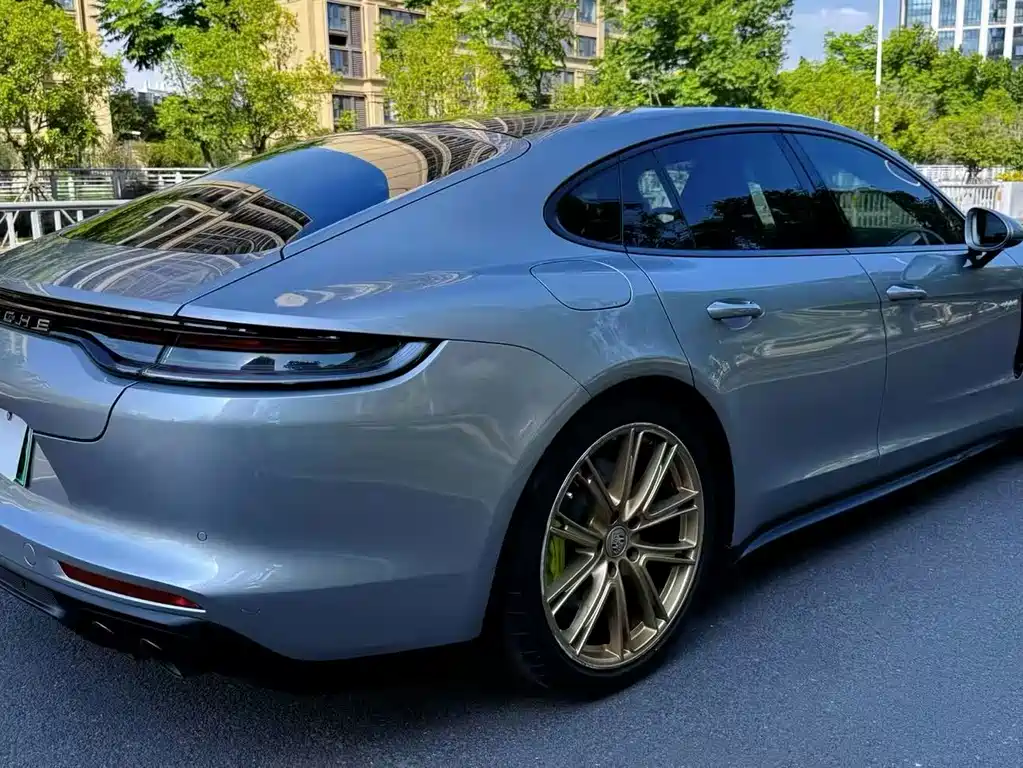 Porsche Panamera Hybrid — миниатюра 9