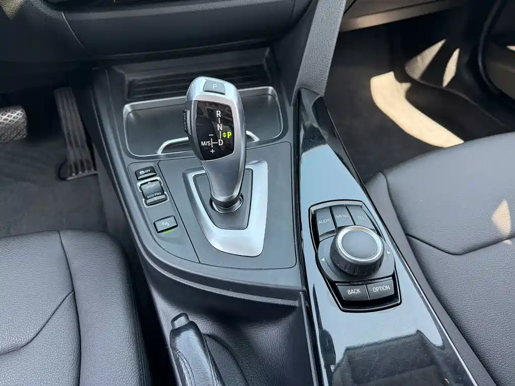 BMW 3 Series — миниатюра 6