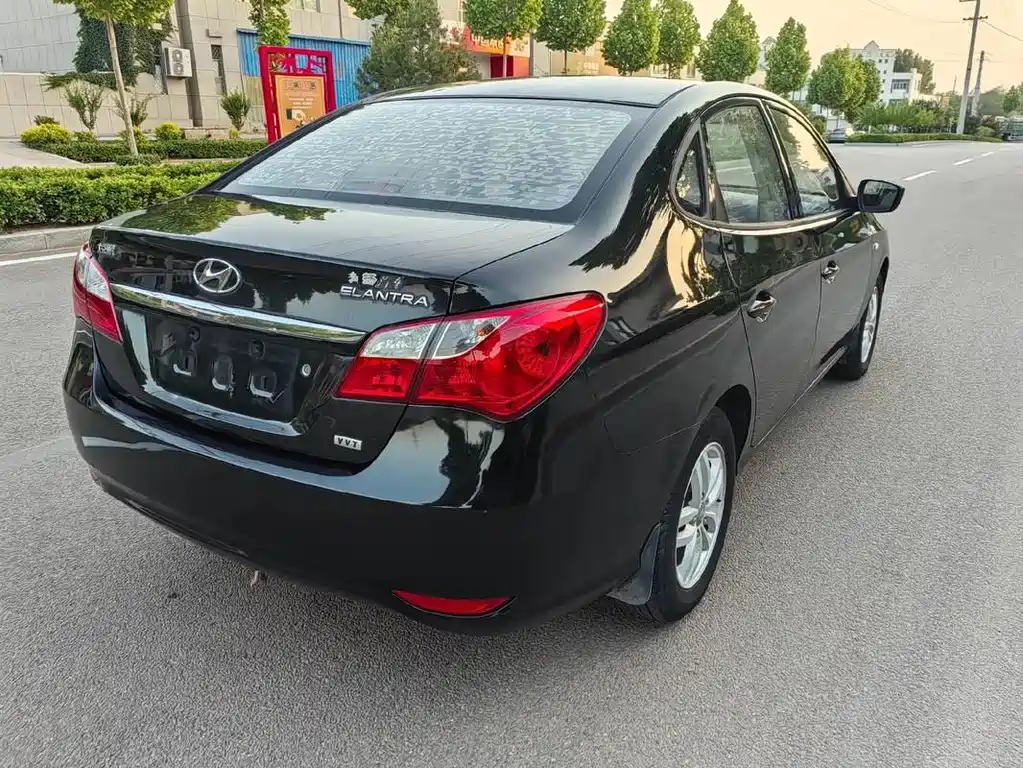 Hyundai Elantra 2011 1.6L AT Comfort