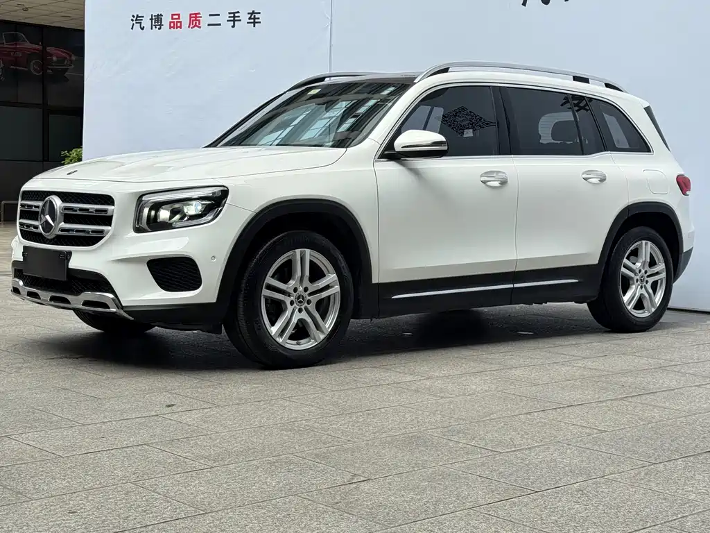 Mercedes-Benz GLB 2021