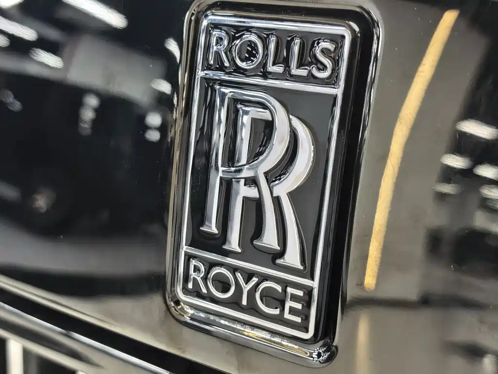 Rolls-Royce Cullinan — миниатюра 10