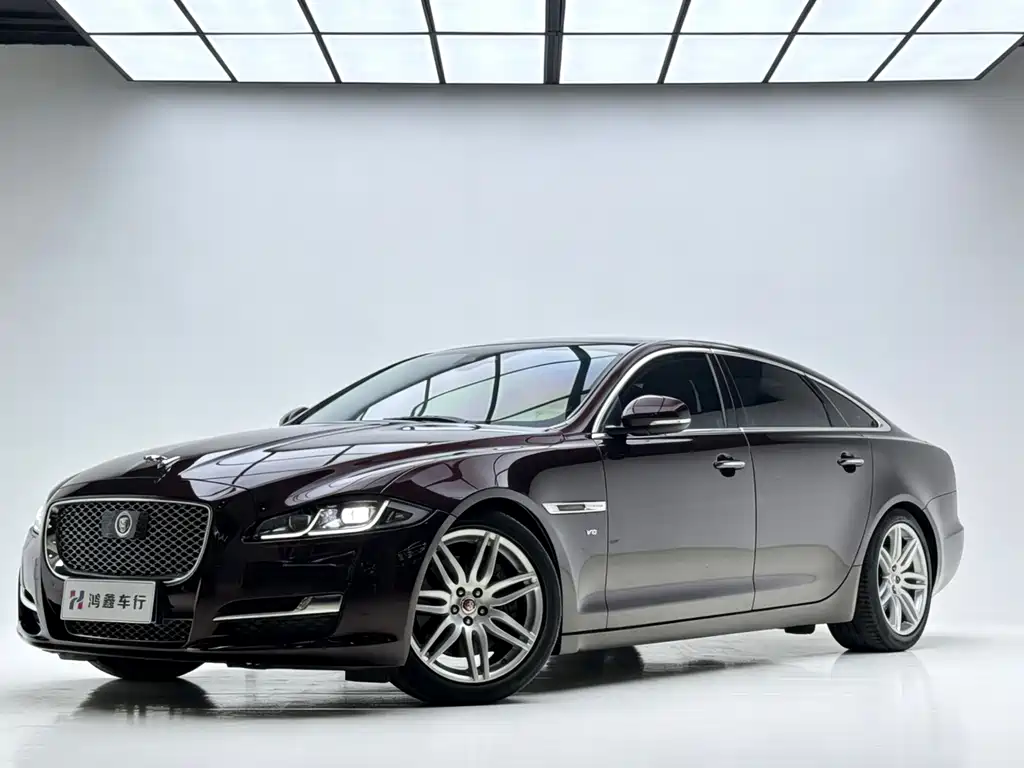 Jaguar XJ