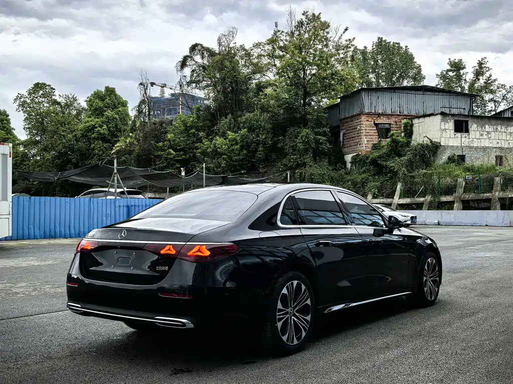 Mercedes-Benz E-Class E 2026 E 300 L Luxury