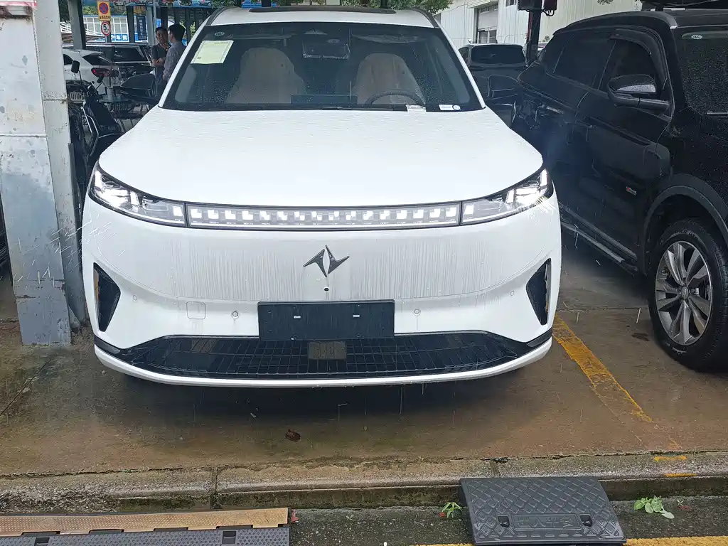 Dongfeng eπ008 2026 мест