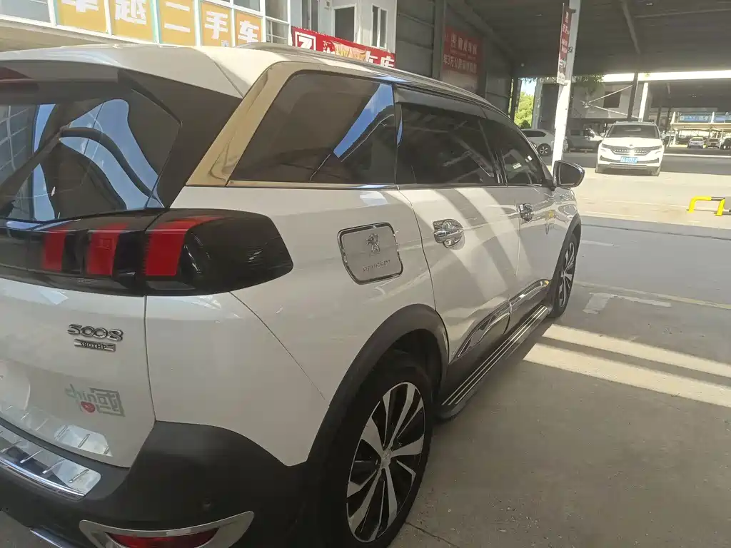 Peugeot 5008 — миниатюра 12