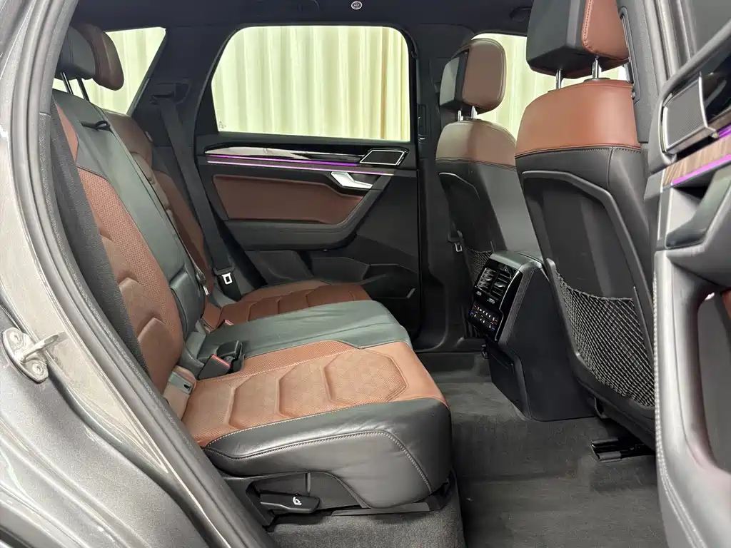 Volkswagen Touareg — миниатюра 15