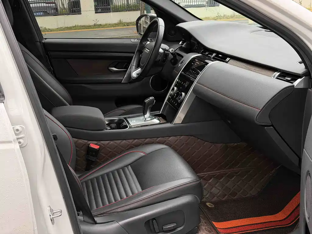 LAND ROVER DISCOVER SPORTS