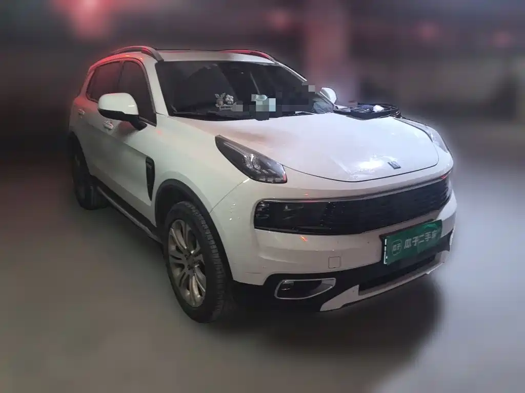 Lynk & Co 01 — миниатюра 24