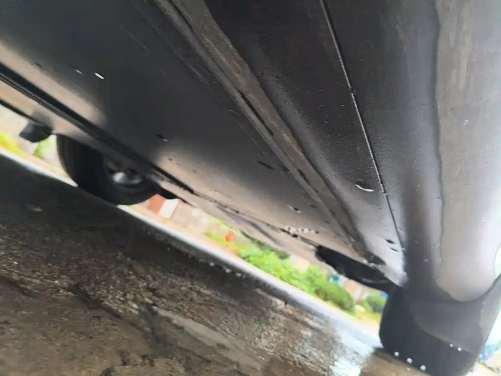 Tesla Model Y — миниатюра 17