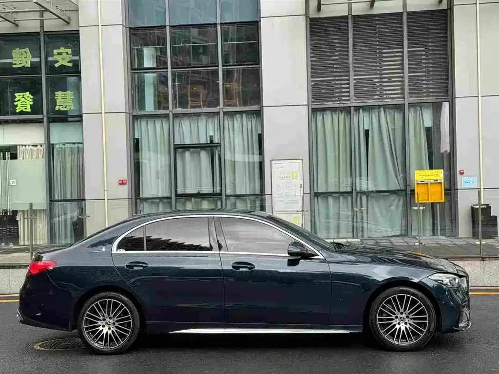 Mercedes-Benz C-Class — миниатюра 4