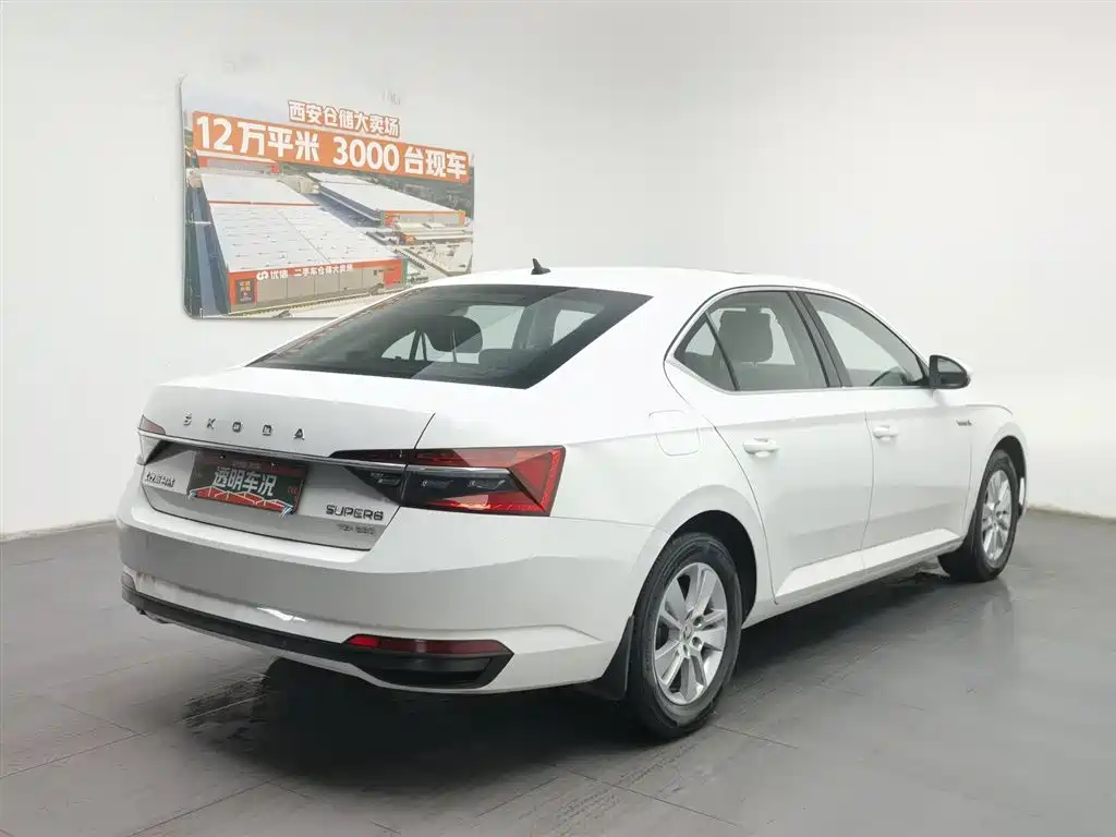 Skoda Superb 2019 TSI280 DSG Standard