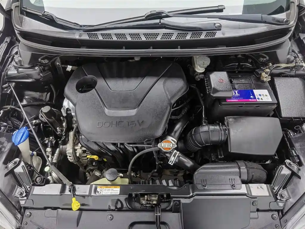 Hyundai Elantra 2016 1.6L AT