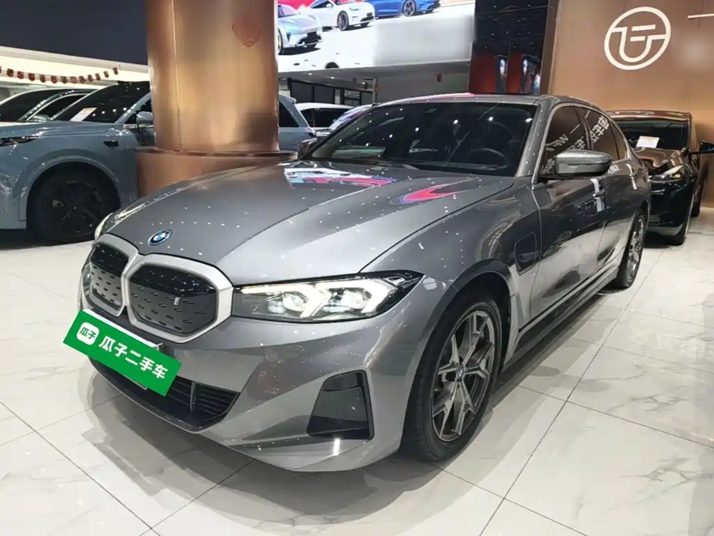 宝马i3 2023款 eDrive 40 L 曜夜套装 2023
