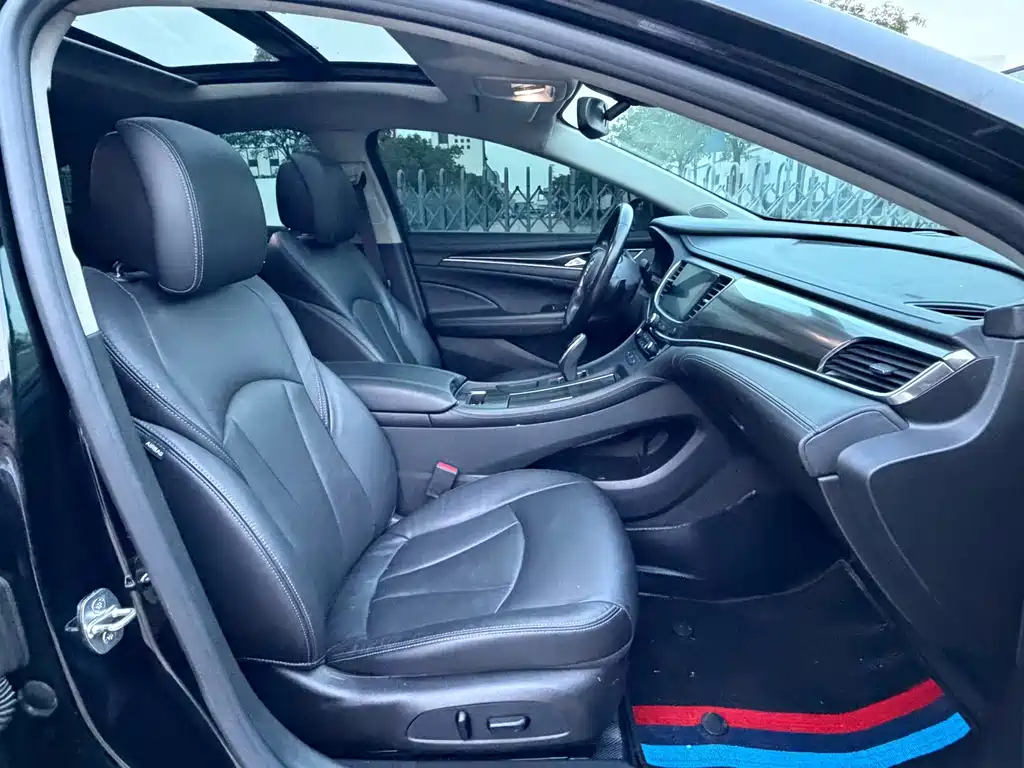 Buick LaCrosse — миниатюра 4