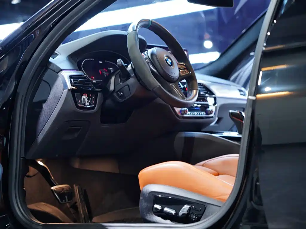BMW M5 — миниатюра 16