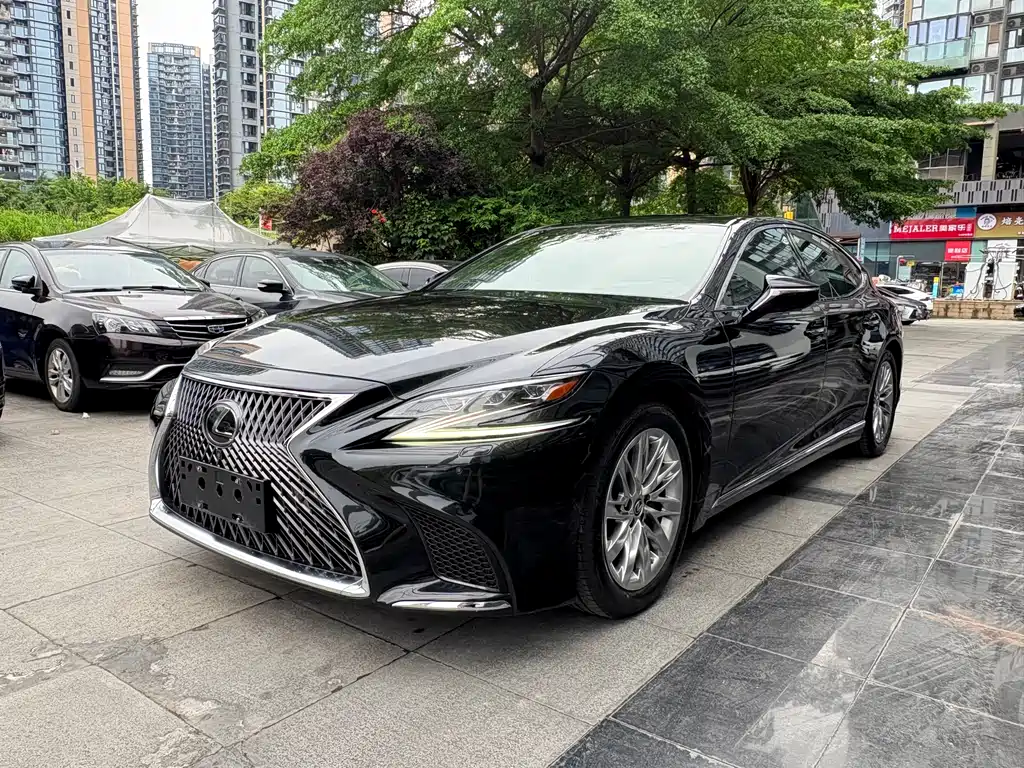 Lexus LS 2019