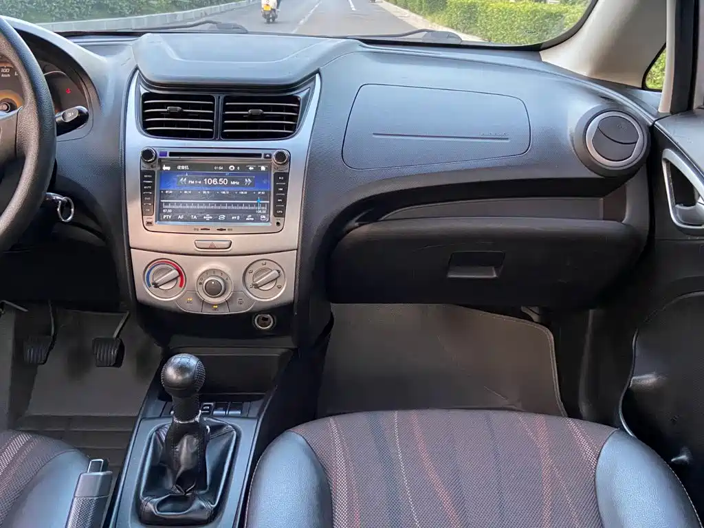 Chevrolet Sail — миниатюра 9