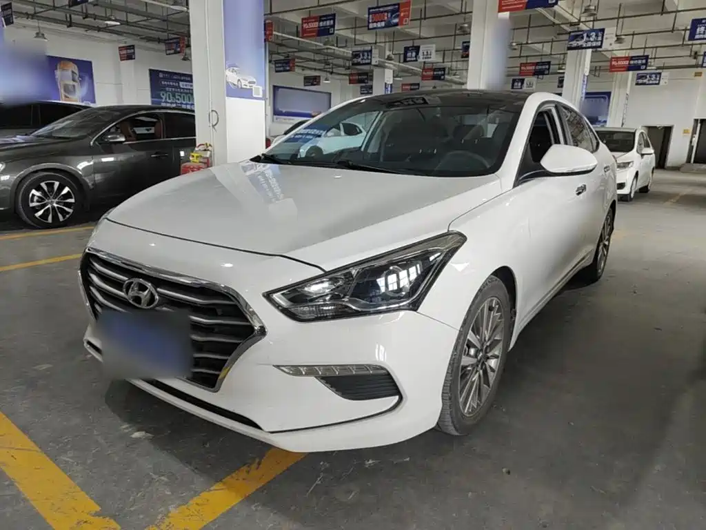 Hyundai Mistra 1.8L Auto Intelligent GLS CN-V