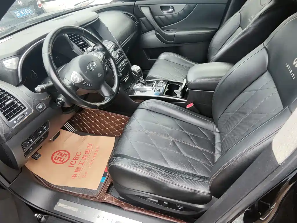 Infiniti FX — миниатюра 4