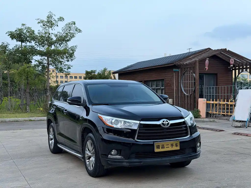 Toyota Highlander — миниатюра 3