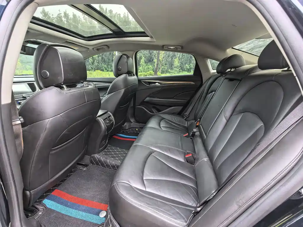 Buick LaCrosse — миниатюра 12