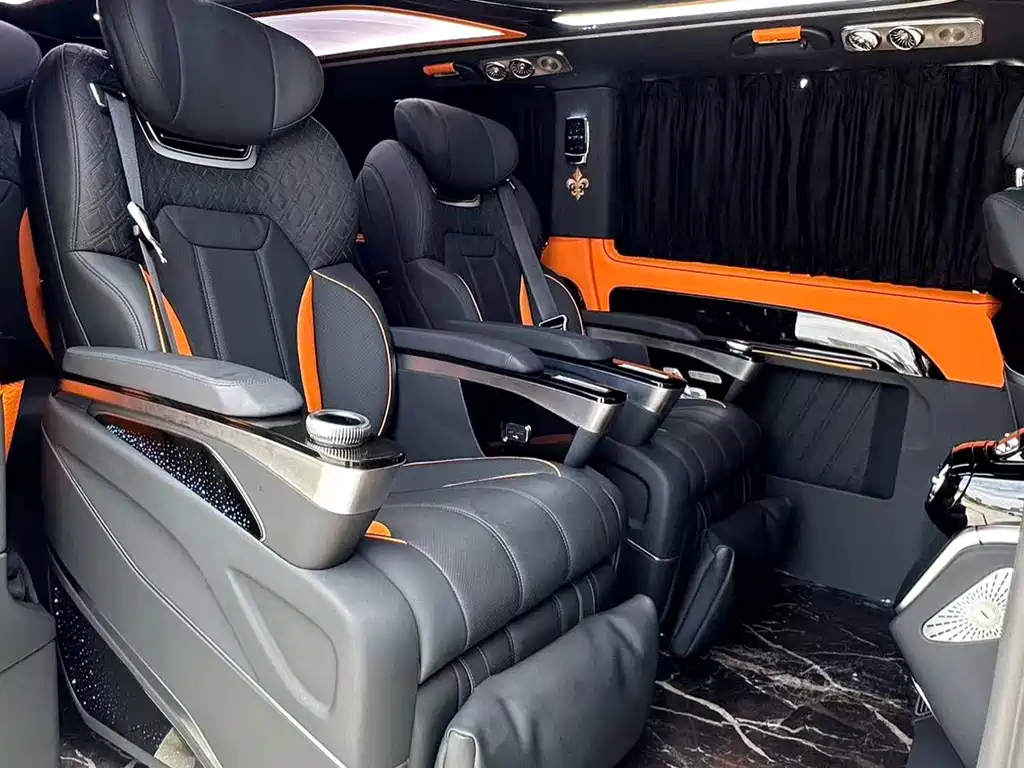 Mercedes-Benz Vito 2024 2.0T Elite 7 мест