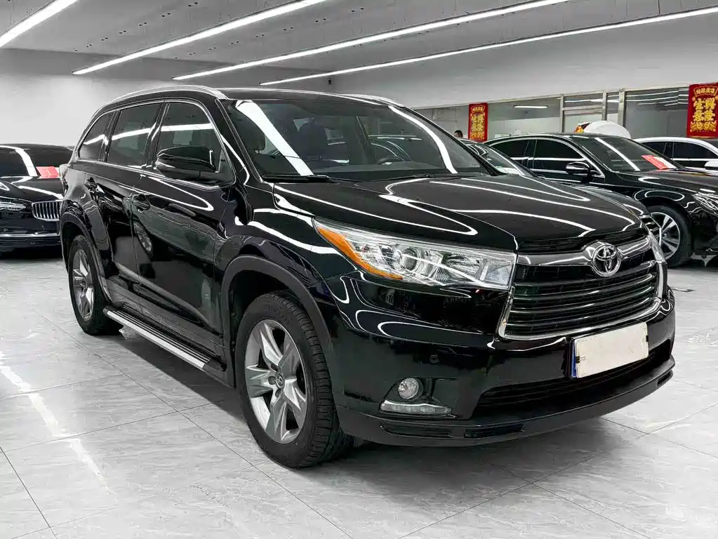 Toyota Highlander 2017 2.0T Luxury 7 мест