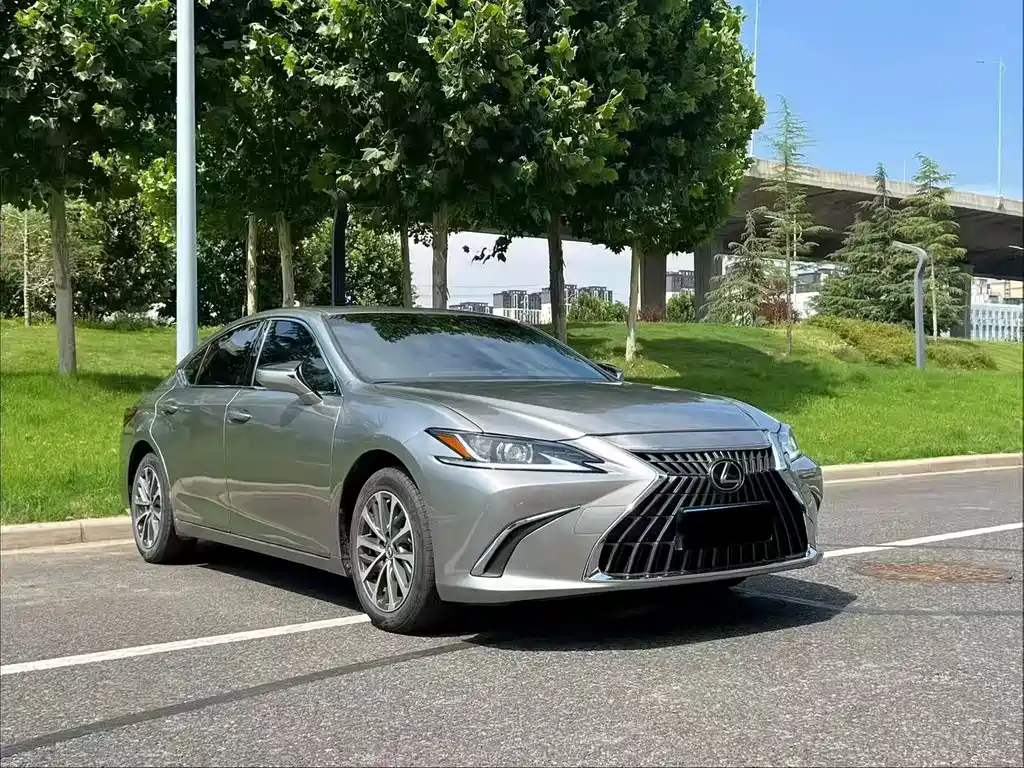 Lexus ES 2024 200 Premium