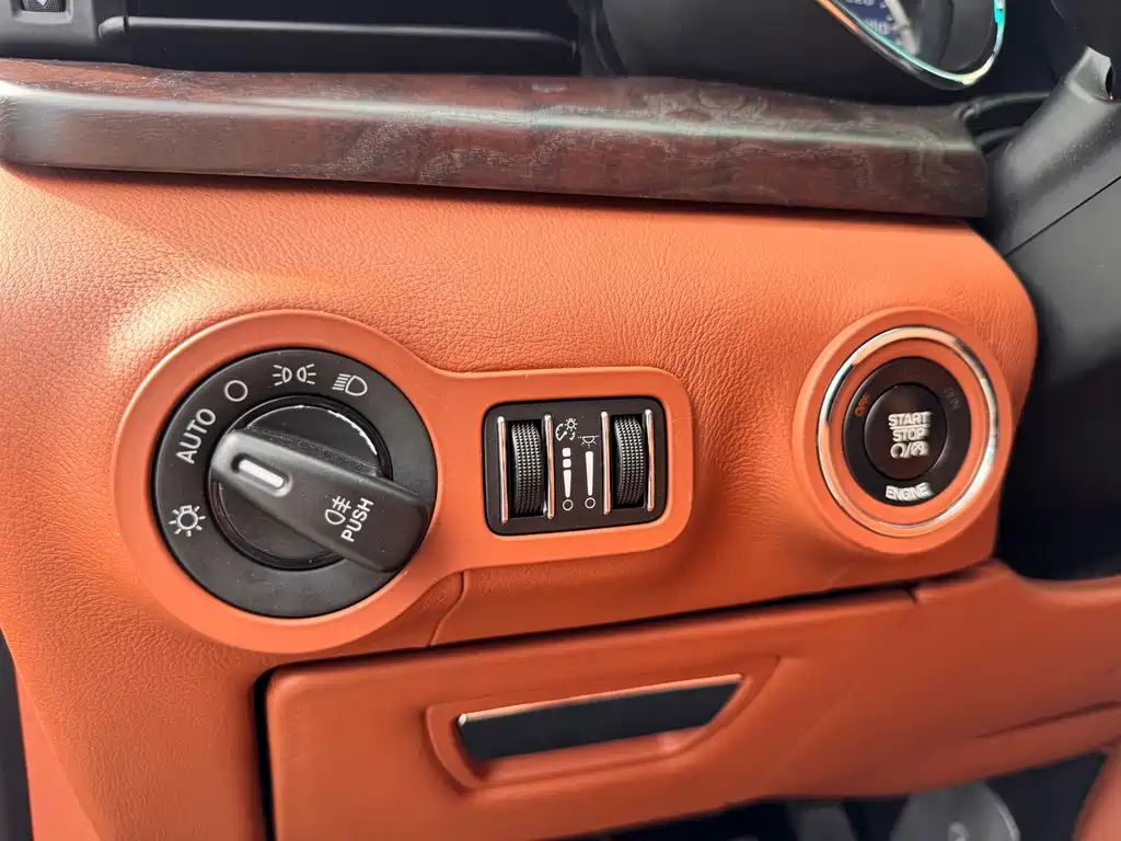 Maserati Quattroporte — миниатюра 12