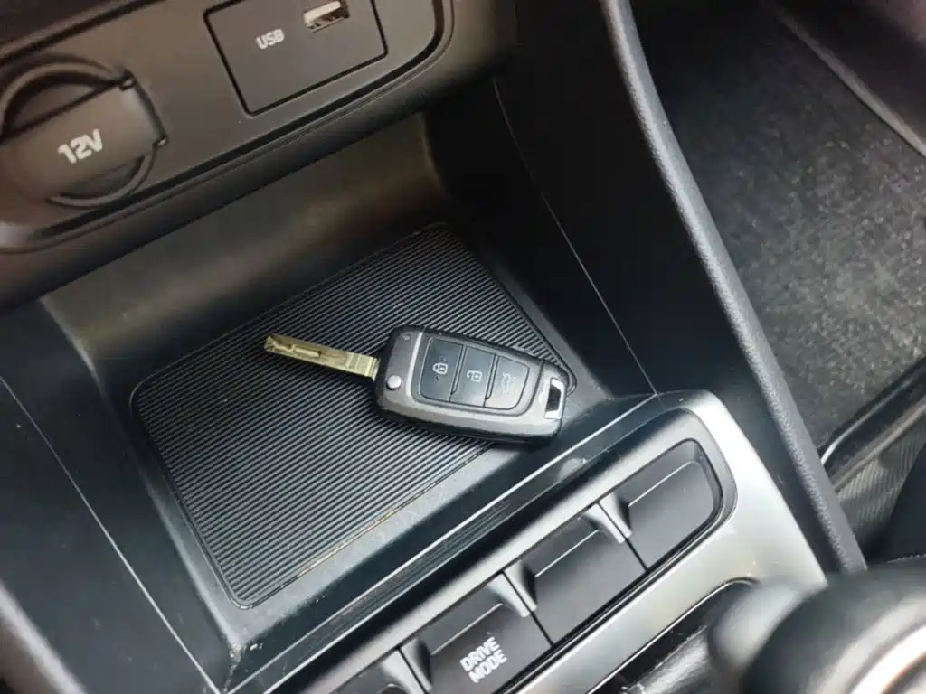 Hyundai Elantra — миниатюра 9
