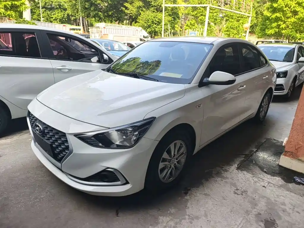Hyundai Elantra — миниатюра 2