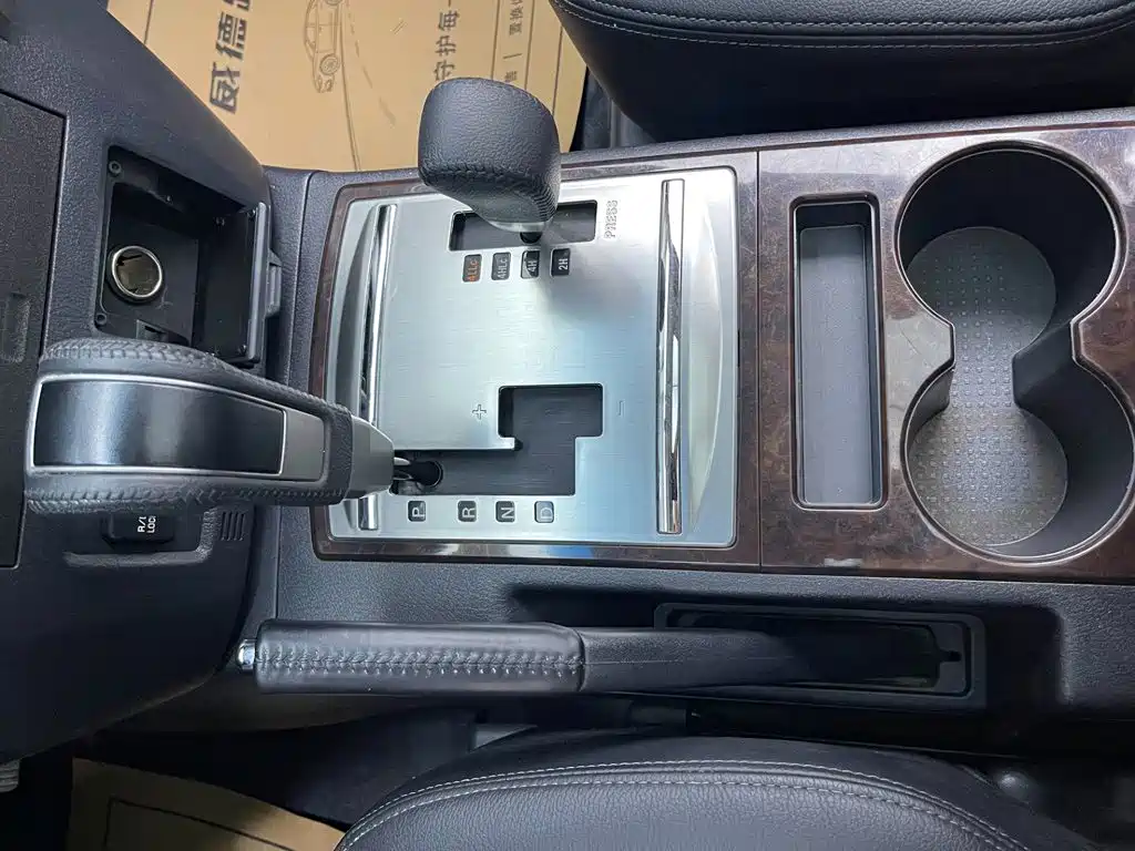 Mitsubishi Pajero (Import) — миниатюра 33