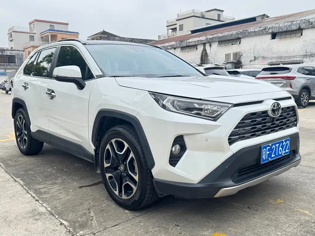 TOYOTA RAV4 RONGFANG