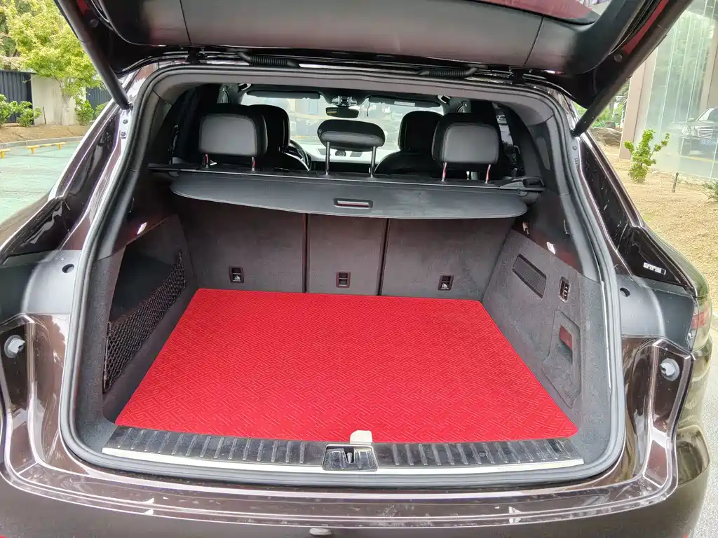 Porsche Cayenne — миниатюра 8