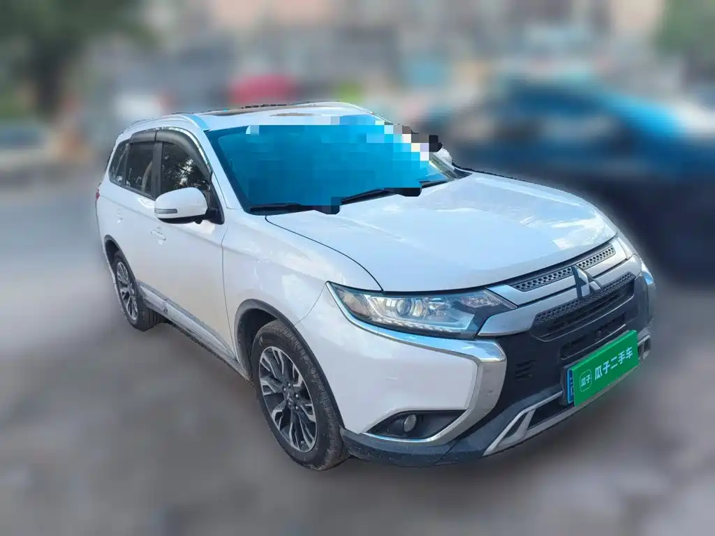 Mitsubishi Outlander — миниатюра 3