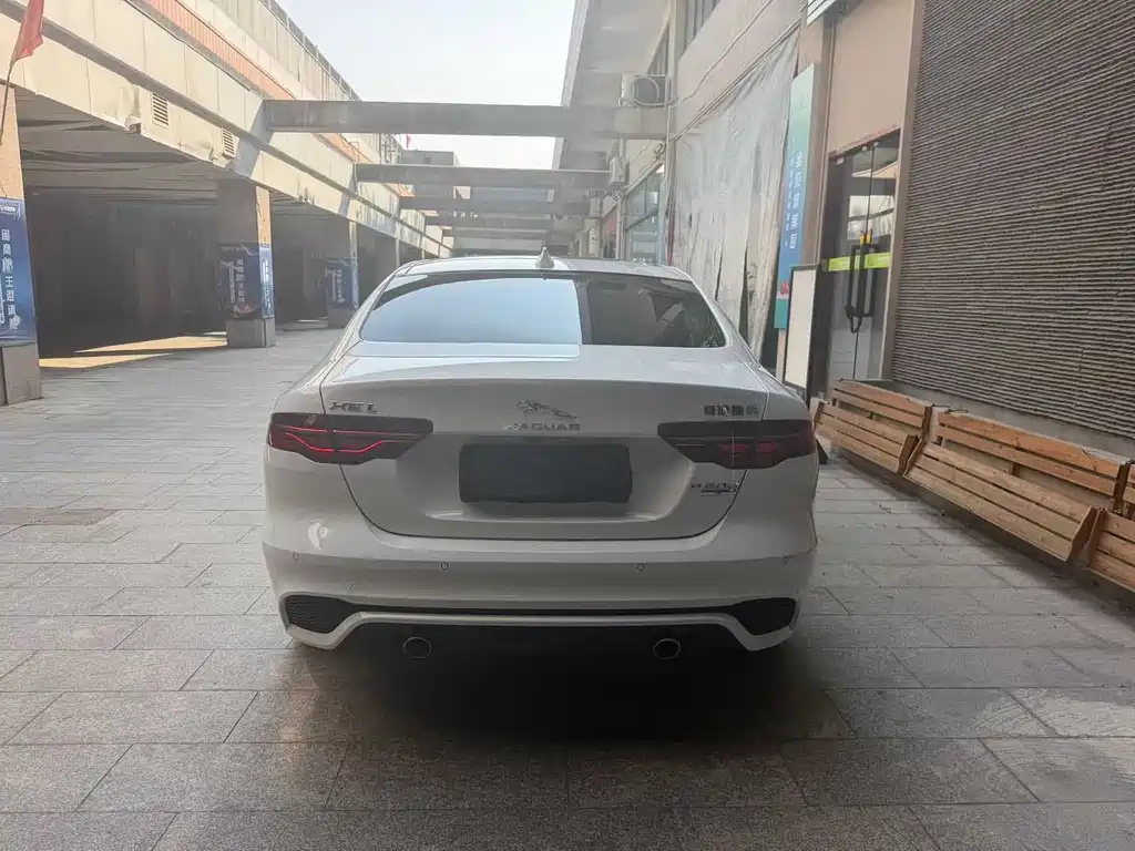 Jaguar XEL — миниатюра 4