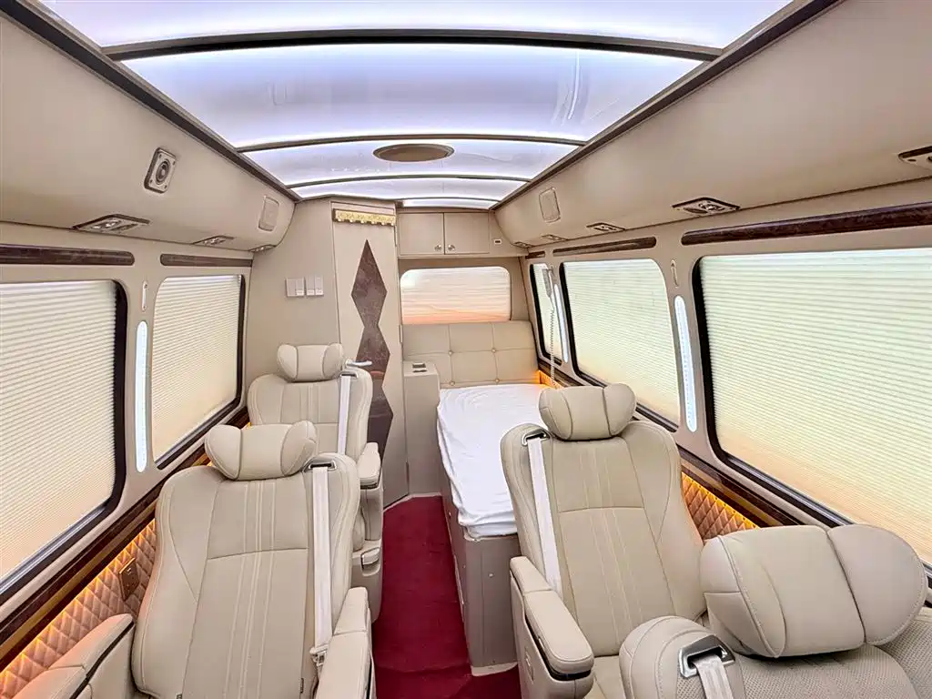 Toyota Coaster 2020 4.0L AT