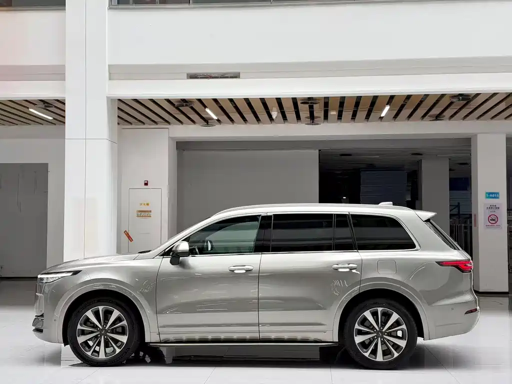 Li Auto Li ONE — миниатюра 8