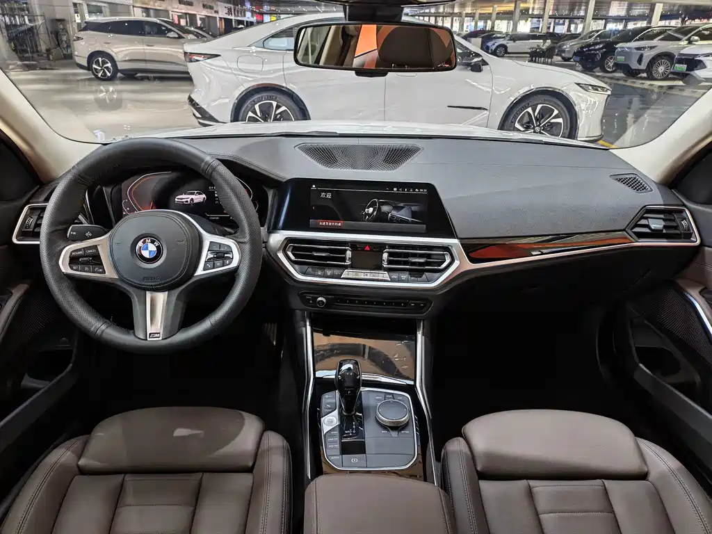BMW 3 Series — миниатюра 9