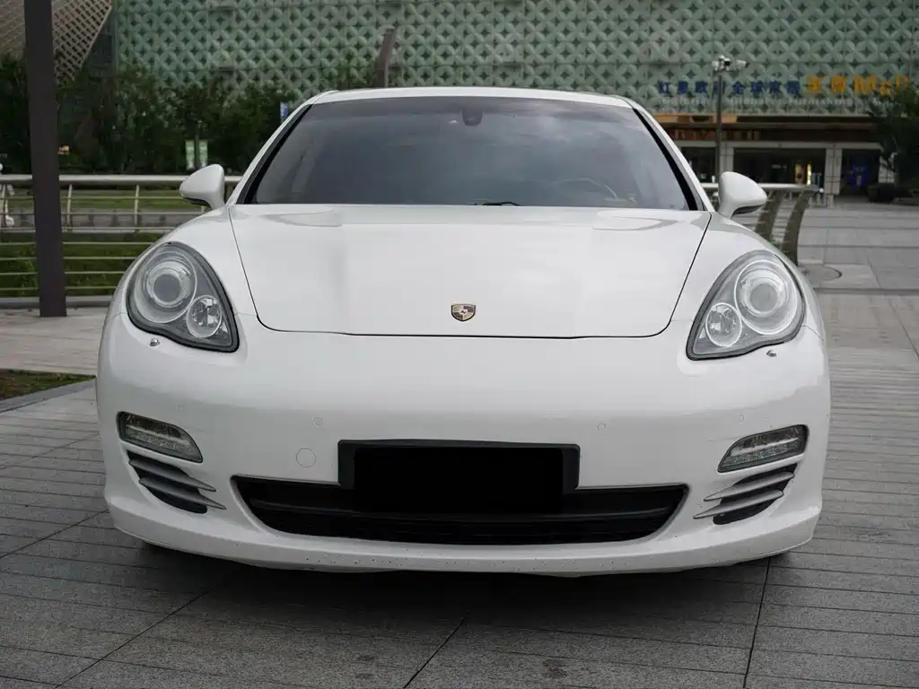 Porsche Panamera 2010 Panamera S 4.8L