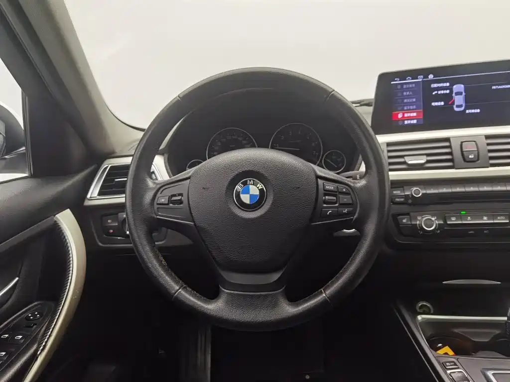 BMW 3 Series — миниатюра 11